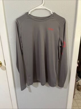 Columbia Gray Long-Sleeve Performance Tee with Red Accents